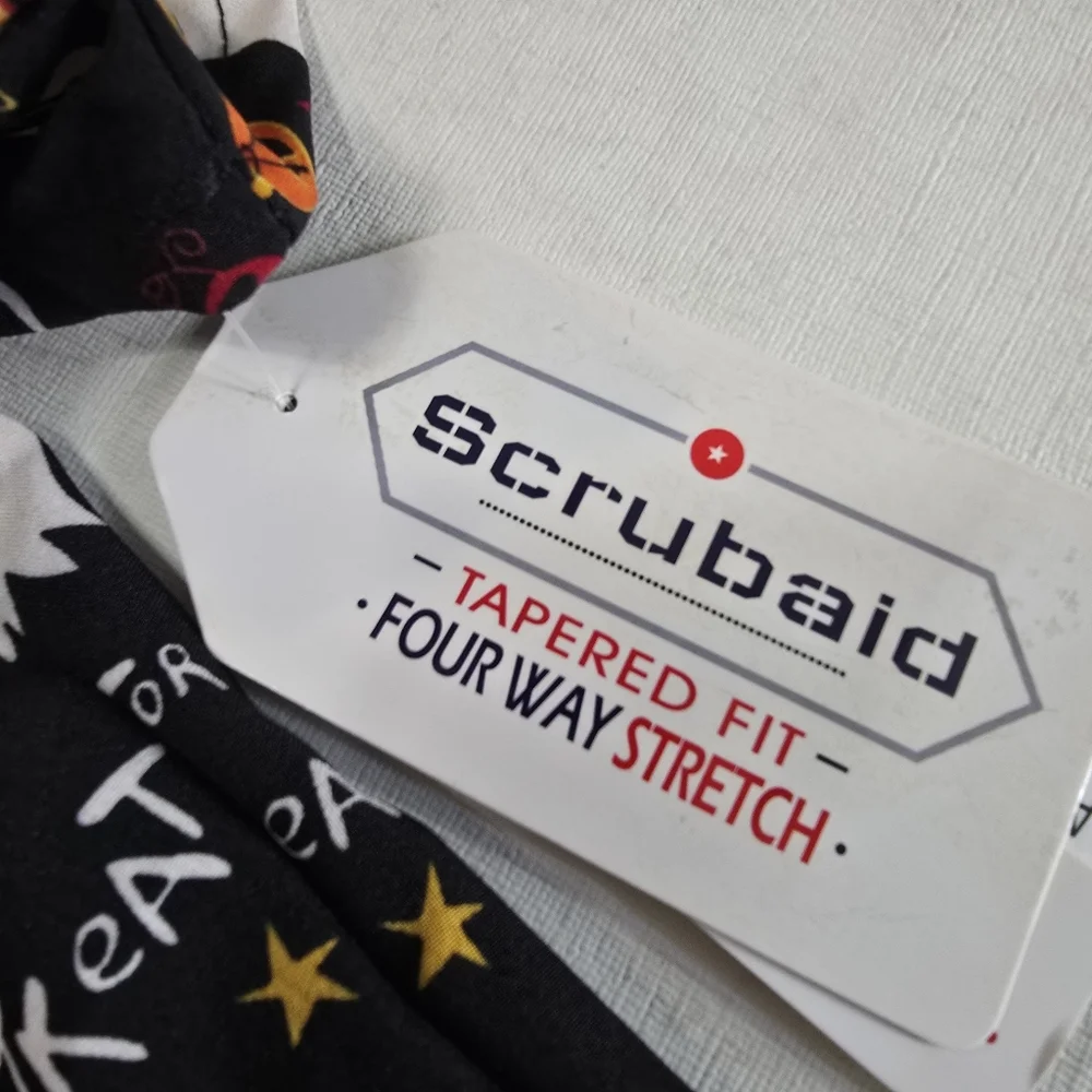 Scrubaid Size Small Halloween Sbrub Top